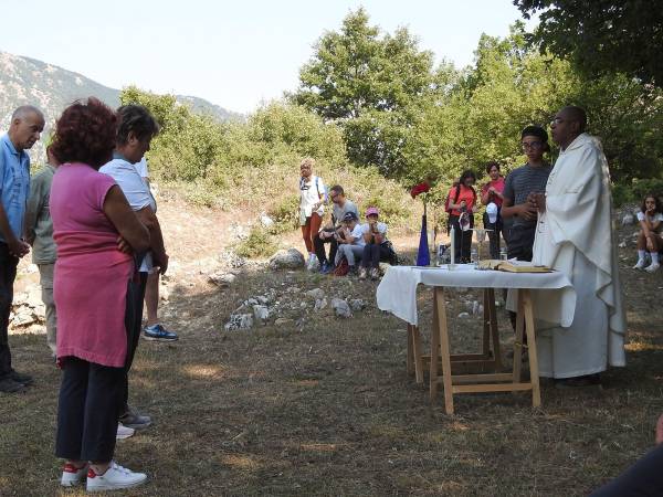 PELLEGRINAGGIO A PIEDI E SANTA MESSA AL MONASTERO DI SAN PIETRO DEL LAGO