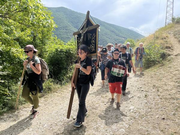 UN ABBRACCIO FRATERNO TRA FORNELLI E VILLALAGO