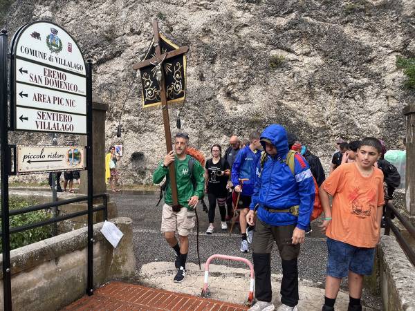 UN ABBRACCIO FRATERNO TRA FORNELLI E VILLALAGO