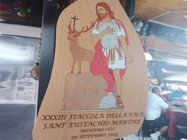 SCANNO E MONTORO NEL SEGNO DI SANT’EUSTACHIO: ACCESA LA 44ª FIACCOLA DELLA PACE 