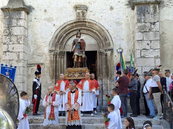 Fede, tradizione e commozione a Scanno per i solenni festeggiamenti di Sant’Eustachio Martire
