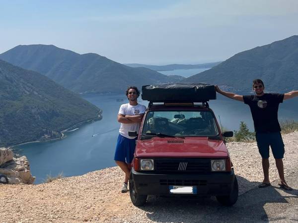 DA MONTESILVANO A ISTANBUL IN PANDA 141: OTTO STATI ATTRAVERSO I BALCANI